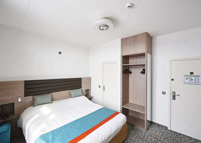 Hotel Grand De Flandre 3*