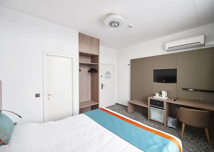 Grand De Flandre Hotel 3*